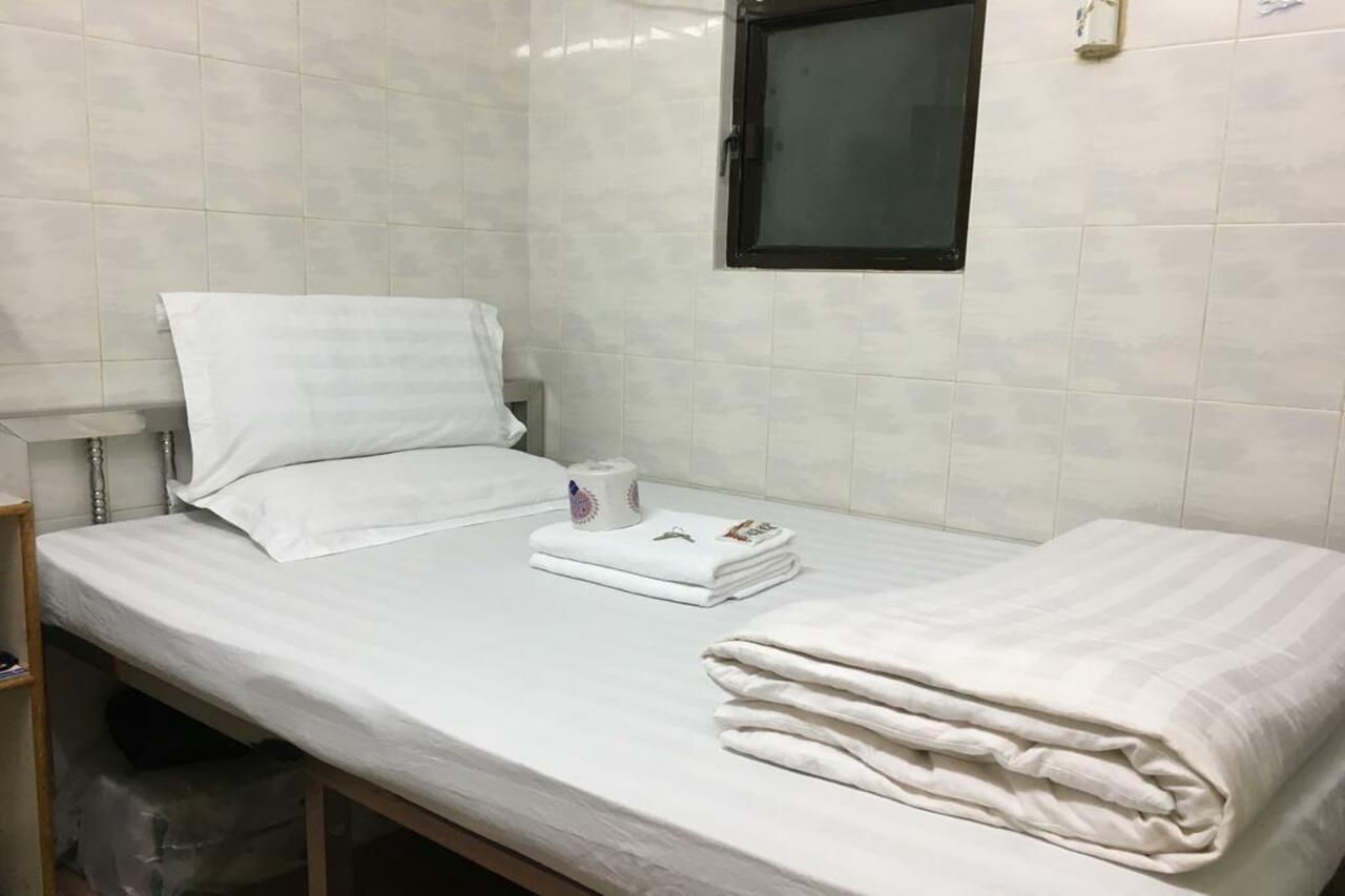 New Yan Yan Guest House Reception 9Th Floor Flat E4 E6 Гонконг Экстерьер фото