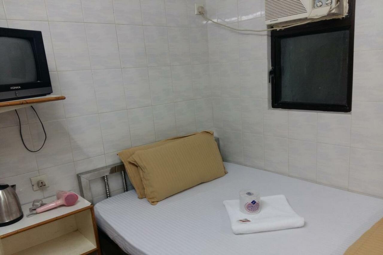 New Yan Yan Guest House Reception 9Th Floor Flat E4 E6 Гонконг Экстерьер фото