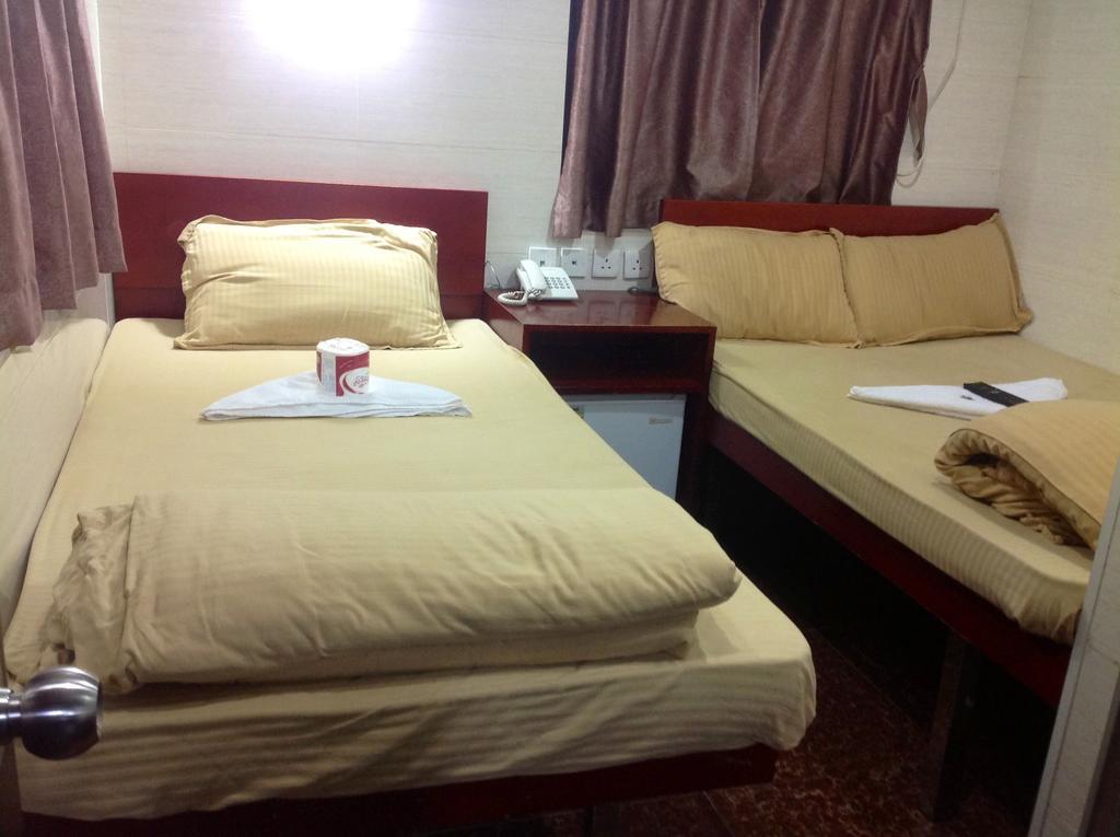 New Yan Yan Guest House Reception 9Th Floor Flat E4 E6 Гонконг Экстерьер фото