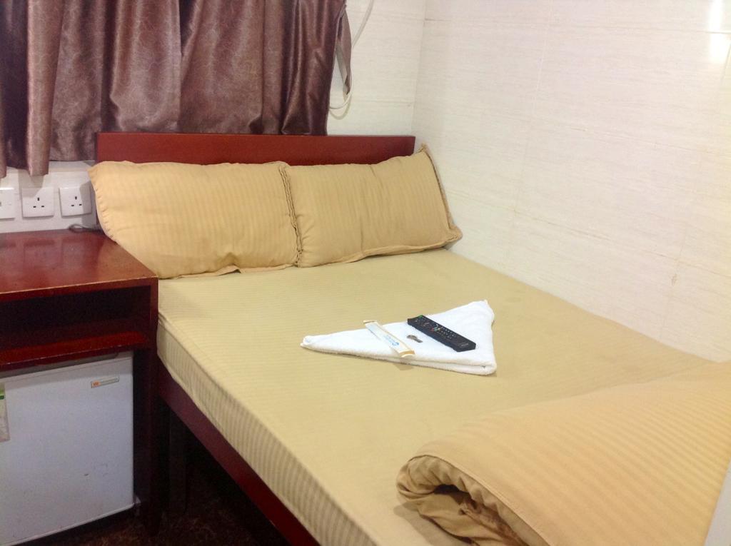 New Yan Yan Guest House Reception 9Th Floor Flat E4 E6 Гонконг Экстерьер фото