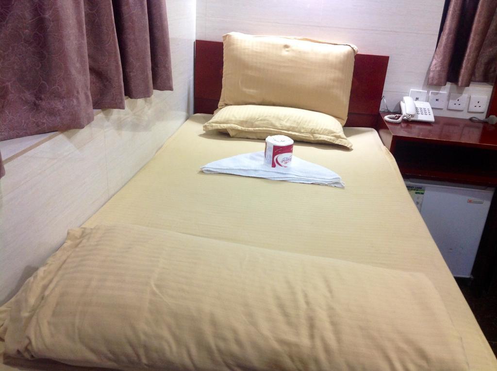 New Yan Yan Guest House Reception 9Th Floor Flat E4 E6 Гонконг Экстерьер фото