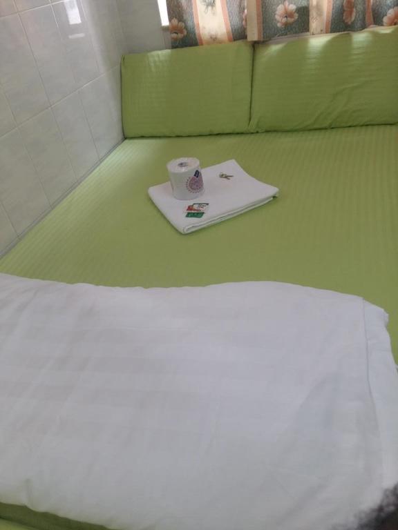 New Yan Yan Guest House Reception 9Th Floor Flat E4 E6 Гонконг Экстерьер фото