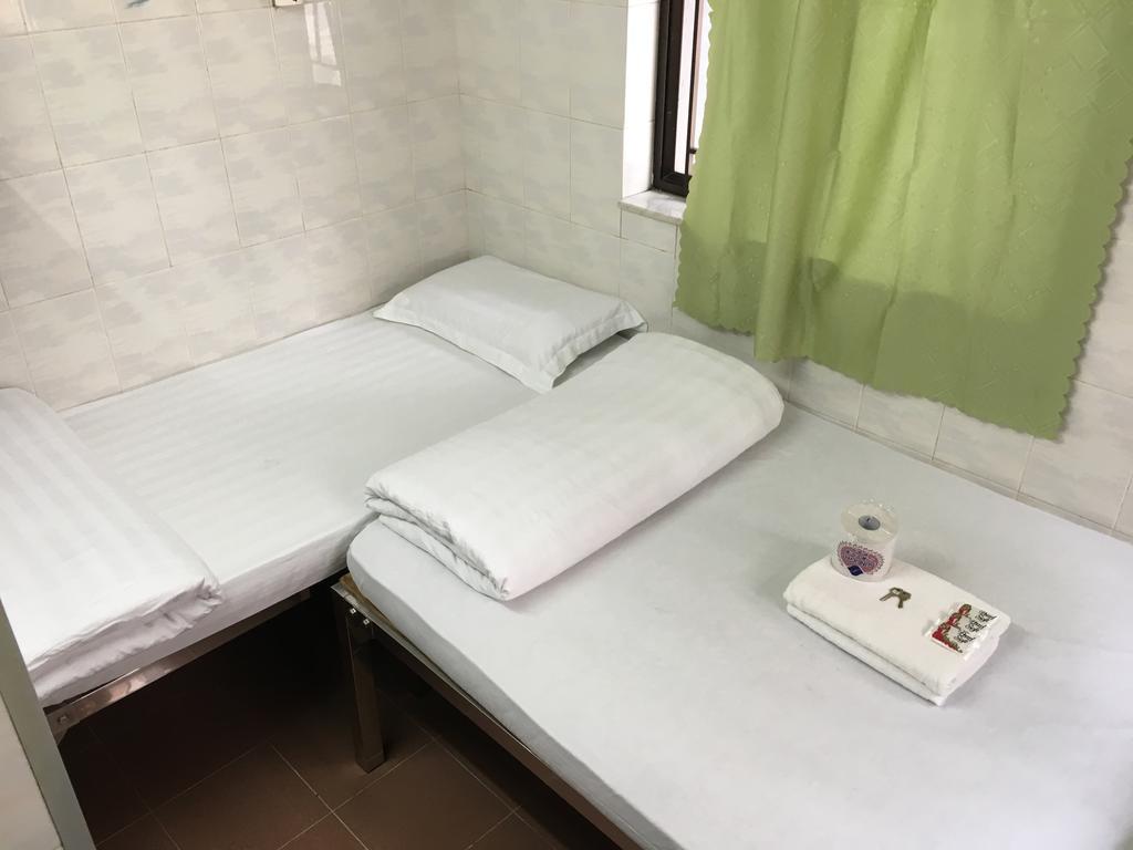 New Yan Yan Guest House Reception 9Th Floor Flat E4 E6 Гонконг Экстерьер фото